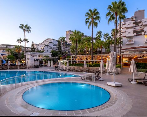 Iz Flower Side Beach-2