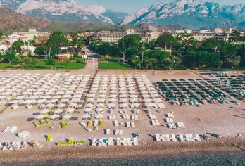 Beso Beach Hotel