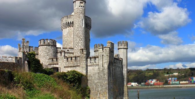 Das Blackrock Castle in Irland, eine historische Festung.