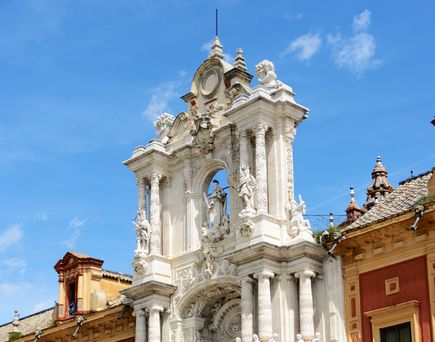 Sevilla Blick auf Kirche