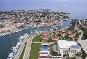 Hotel, Sisus Marina Hotel