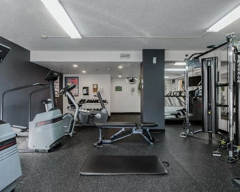 Hotel Faubourg Montreal-3