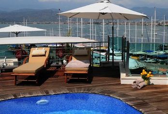 Hotel, Alesta Yacht Hotel