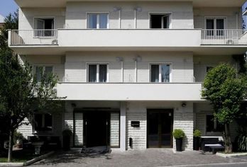 Hotel, Club House Hotel