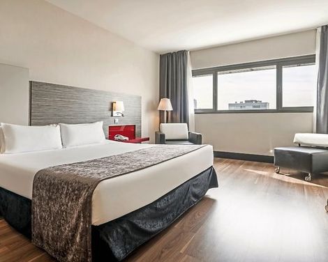 Hotel ILUNION Barcelona-3