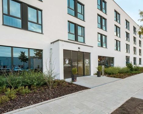 Super 8 by Wyndham Munich City North-1