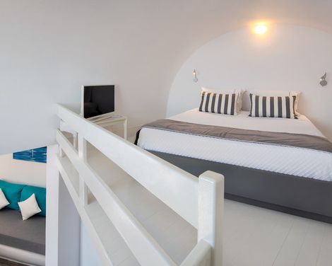 Apanemo Hotel And Suites-3