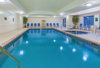 Hotel, La Quinta Inn & Suites by Wyndham Fort Myers Airport