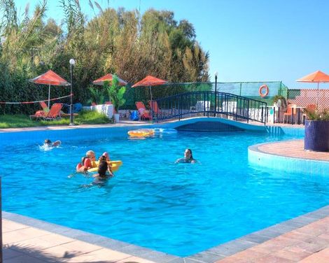 Trefon Hotel Apartments & Family Suites-1
