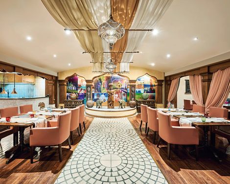 Mövenpick Hotel & Apartments Bur Dubai-4