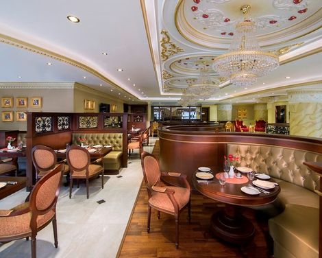 Royal Rose Abu Dhabi, a Curio Collection by Hilton Affiliated Hotel-2