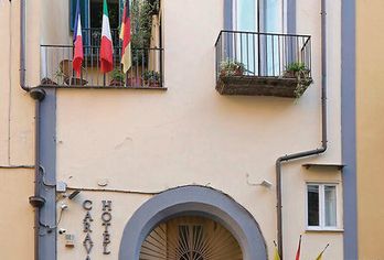 Hotel, Caravaggio Hotel