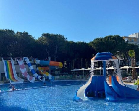 Henry Resort & Spa-0