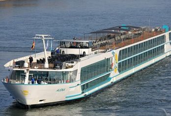 Kreuzfahrtschiff, MS Alena