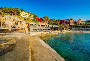 Senza Garden Holiday Club