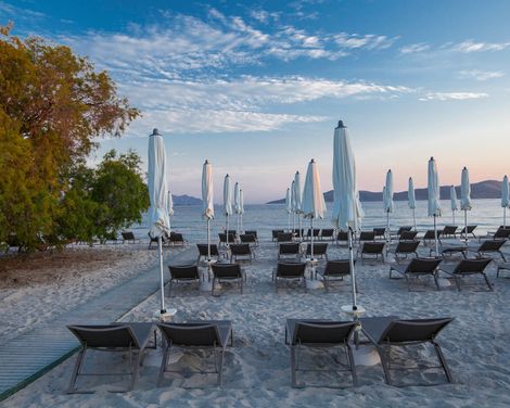 Caravia Beach Hotel & Bungalows-2