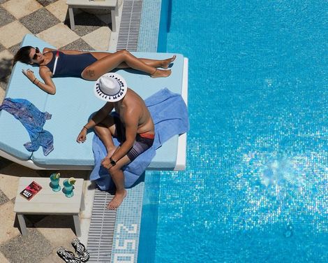 Blue Sea Hotel & Studios-4