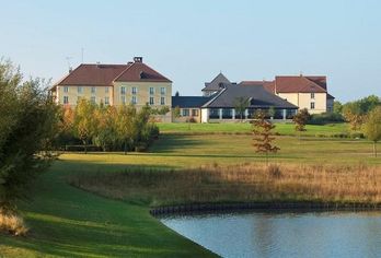 Hotel, Campanile Val de France