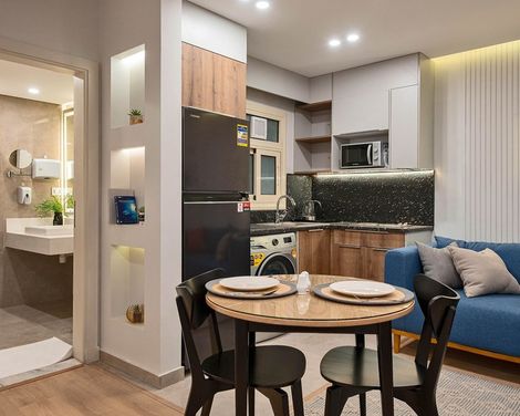 Parkside Boutique Furnished Apartments-3