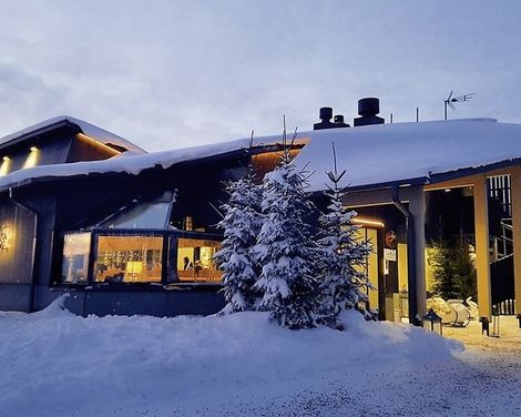 Santa's Igloos Arctic Circle-3