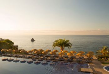 Hotel, Hotel Baía Azul