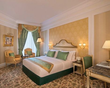 Royal Rose Abu Dhabi, a Curio Collection by Hilton Affiliated Hotel-3
