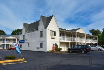 Hotel, Motel 6 Hartford Southington