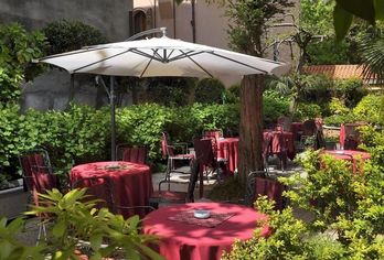 Hotel, Amadeus