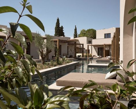 Pierros Verde Private Suites-0