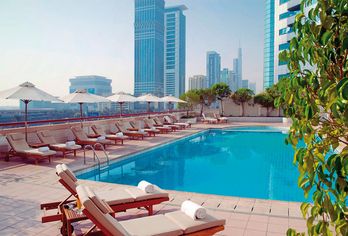 Hotel, Millennium Plaza Downtown Hotel