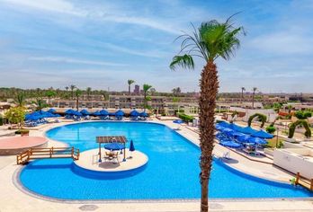 Hotel, Pyramids Park Resort