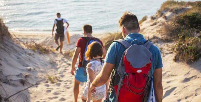 Familioer beom Wandern