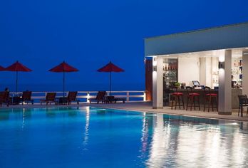 Hotel, Chom View Hotel