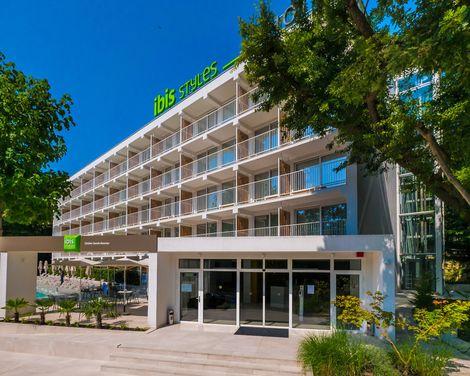 ibis Styles Golden Sands Roomer Hotel-3