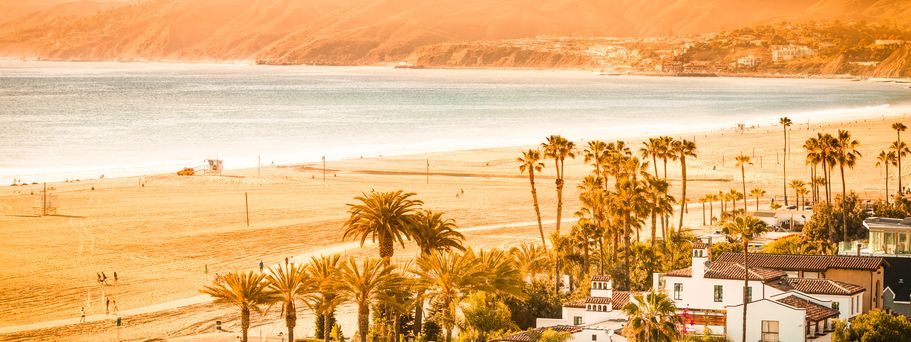 Roadtrip Highway 1 USA Urlaub Reise Blick über den Strand von Santa Monica