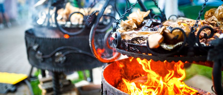 In Lettland isst man gerne deftig und bäuerlich, auch vom Grill
