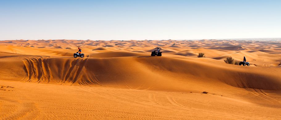 Mit Quad oder Jeep erkunden Sie die endlose arabische Wüste 