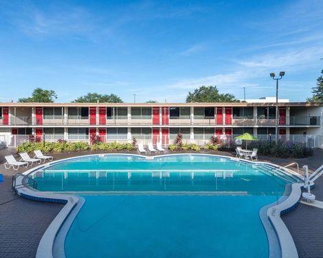 Ramada by Wyndham Kissimmee Gateway-0