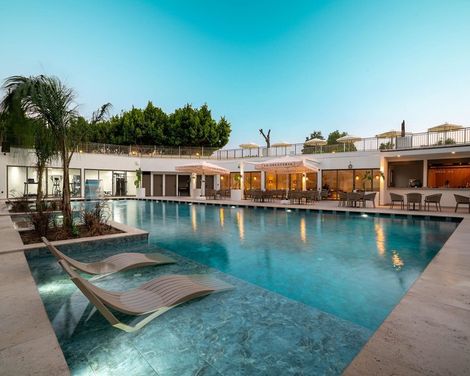 Prive Suite Side & Spa Hotel-4