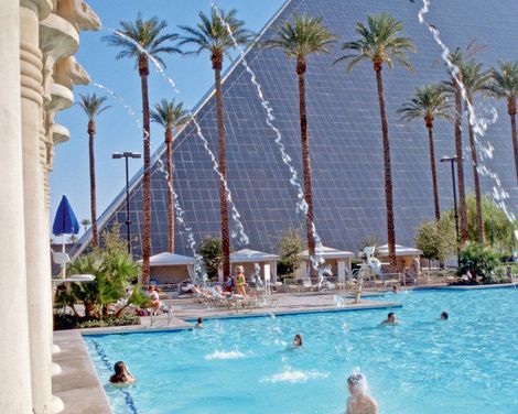 Luxor Hotel & Casino-1