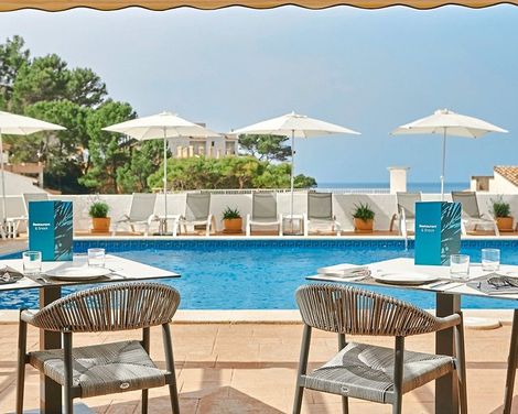 Universal Aparthotel Don Camilo-1