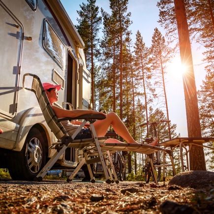 Camper im Wald