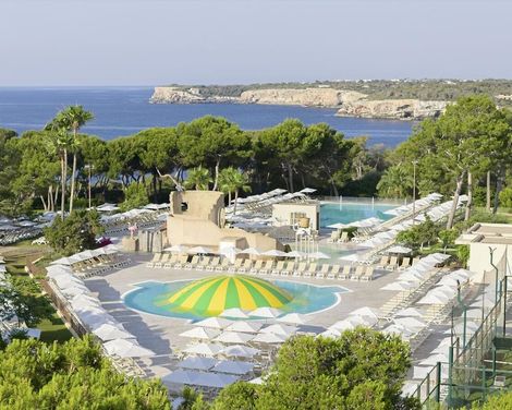 Iberostar Waves Club Cala Barca-1