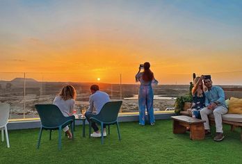 Hotel, Bristol Sunset Beach