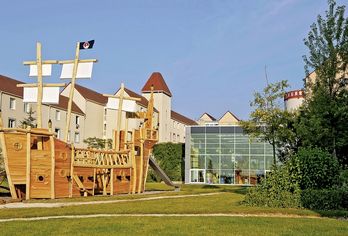 Explorers Hotel