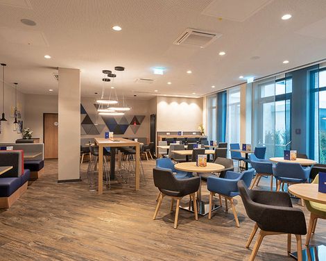 Holiday Inn Express Munich North-2