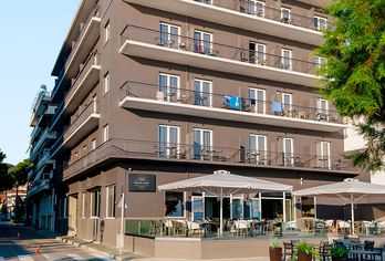 Hotel, Riviera Hotel