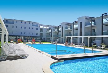 Hotel, Halos Casa Resort