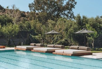 Hotel, Paralos The Maxine