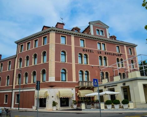Boulevard-1